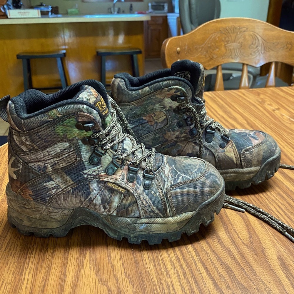 Red Head waterproof big boys lace up boots